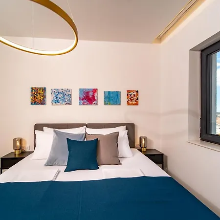 Panorama Dora With Jacuzzi Apartment