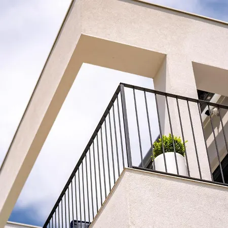 Panorama Dora With Jacuzzi Daire Palit