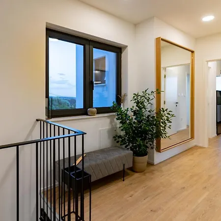 Panorama Dora With Jacuzzi Apartment Palit